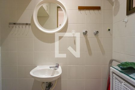 Apartamento à venda com 320m², 4 quartos e 2 vagasBanheiro de Serviço