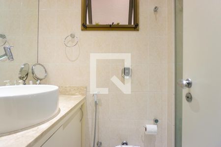 Apartamento à venda com 320m², 4 quartos e 2 vagasBanheiro Social