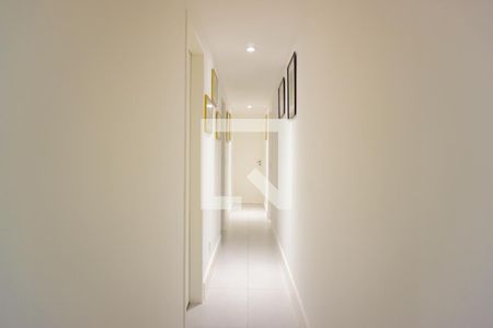 Apartamento à venda com 320m², 4 quartos e 2 vagasCorredor