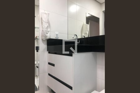 Apartamento à venda com 61m², 2 quartos e 2 vagas Apartamento à venda com 61m², 2 quartos e 2 vagasBanheiro da Suíte