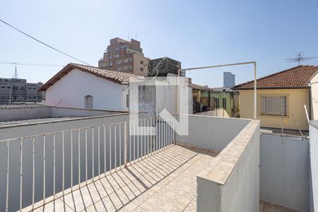 Casa à venda com 160m², 5 quartos e 3 vagas Casa à venda com 160m², 5 quartos e 3 vagasVaranda