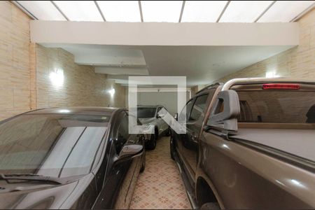 Casa à venda com 223m², 3 quartos e 4 vagas Casa à venda com 223m², 3 quartos e 4 vagasGaragem