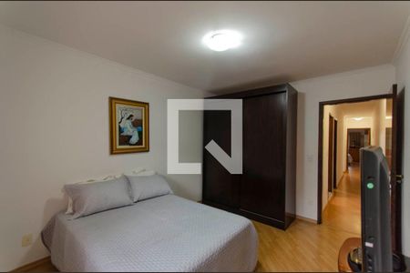 Casa à venda com 223m², 3 quartos e 4 vagas Casa à venda com 223m², 3 quartos e 4 vagasQuarto 2