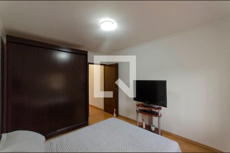 Casa à venda com 223m², 3 quartos e 4 vagas Casa à venda com 223m², 3 quartos e 4 vagasQuarto 2