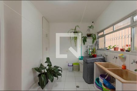 Casa à venda com 223m², 3 quartos e 4 vagas Casa à venda com 223m², 3 quartos e 4 vagasÁrea de Serviço