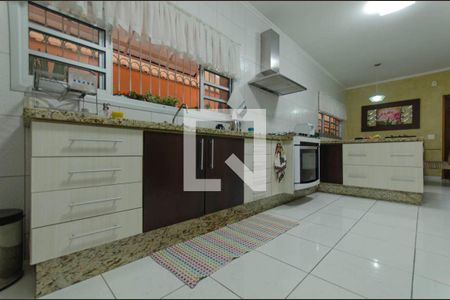 Casa à venda com 223m², 3 quartos e 4 vagas Casa à venda com 223m², 3 quartos e 4 vagasCozinha