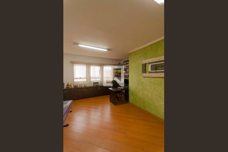 Casa à venda com 223m², 3 quartos e 4 vagas Casa à venda com 223m², 3 quartos e 4 vagasEscritório