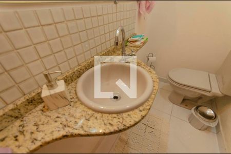 Lavabo de casa à venda com 3 quartos, 223m² em Vila Ré, São Paulo