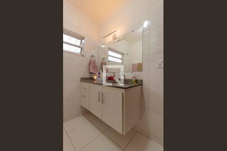 Casa à venda com 223m², 3 quartos e 4 vagas Casa à venda com 223m², 3 quartos e 4 vagasBanheiro Suíte