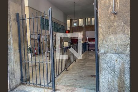 Apartamento à venda com 32m², 1 quarto e sem vaga Apartamento à venda com 32m², 1 quarto e sem vagaFachada do Prédio