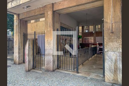 Apartamento à venda com 32m², 1 quarto e sem vaga Apartamento à venda com 32m², 1 quarto e sem vagaFachada do Prédio