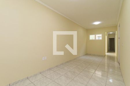 Casa para alugar com 130m², 3 quartos e 3 vagasSala