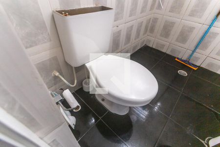 Casa à venda com 212m², 3 quartos e 5 vagas Casa à venda com 212m², 3 quartos e 5 vagasBanheiro de serviço