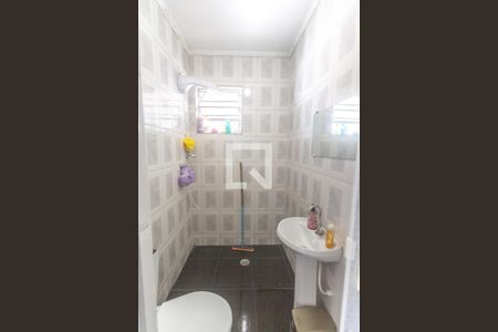 Casa à venda com 212m², 3 quartos e 5 vagas Casa à venda com 212m², 3 quartos e 5 vagasBanheiro de serviço