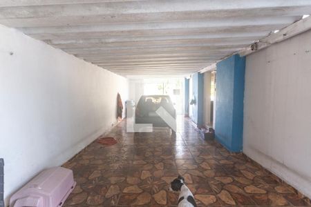 Casa à venda com 212m², 3 quartos e 5 vagas Casa à venda com 212m², 3 quartos e 5 vagasGaragem