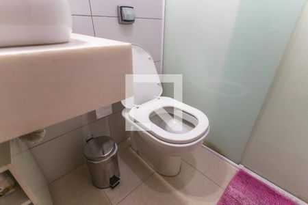 Casa à venda com 212m², 3 quartos e 5 vagas Casa à venda com 212m², 3 quartos e 5 vagasBanheiro social