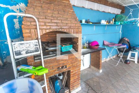 Casa à venda com 212m², 3 quartos e 5 vagas Casa à venda com 212m², 3 quartos e 5 vagasQuintal