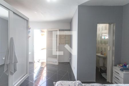 Casa à venda com 212m², 3 quartos e 5 vagas Casa à venda com 212m², 3 quartos e 5 vagasQuarto de serviço