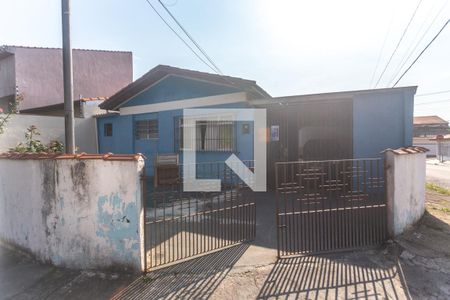 Casa à venda com 212m², 3 quartos e 5 vagas Casa à venda com 212m², 3 quartos e 5 vagasFachada