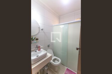 Casa à venda com 212m², 3 quartos e 5 vagas Casa à venda com 212m², 3 quartos e 5 vagasBanheiro social