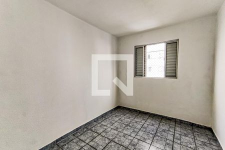Quarto 2 de apartamento para alugar com 2 quartos, 50m² em Parque Pinheiros, Taboão da Serra