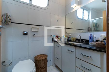 Apartamento à venda com 127m², 3 quartos e 1 vaga Apartamento à venda com 127m², 3 quartos e 1 vagaBanheiro da Suíte