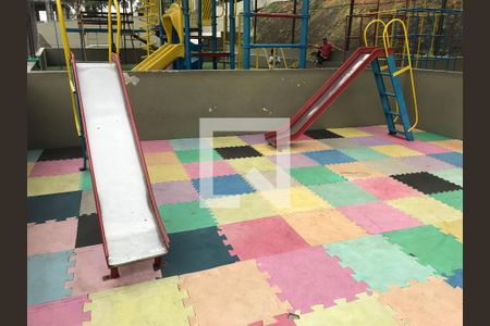Casa de condomínio à venda com 65m², 2 quartos e 1 vaga Casa de condomínio à venda com 65m², 2 quartos e 1 vagaÁrea Comum - Playground