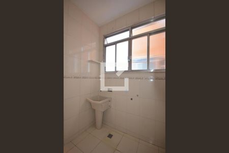 Apartamento para alugar com 70m², 2 quartos e sem vagaCozinha e Área de Serviço