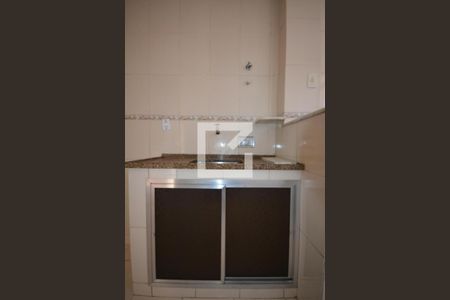 Apartamento para alugar com 70m², 2 quartos e sem vagaCozinha e Área de Serviço