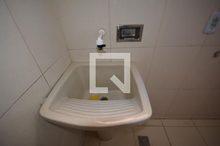 Apartamento para alugar com 70m², 2 quartos e sem vagaCozinha e Área de Serviço