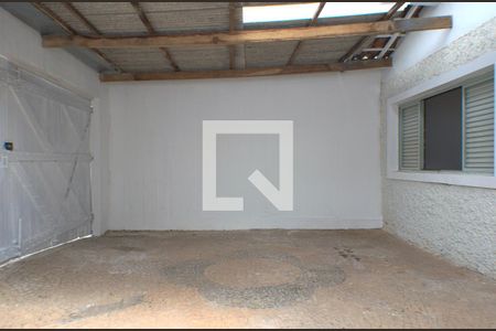 Casa para alugar com 150m², 2 quartos e 1 vagaÁrea da Frente e Garagem