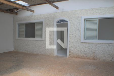 Casa para alugar com 150m², 2 quartos e 1 vagaÁrea da Frente e Garagem