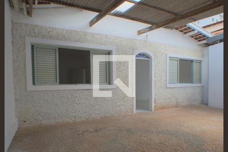 Casa para alugar com 150m², 2 quartos e 1 vagaÁrea da Frente e Garagem