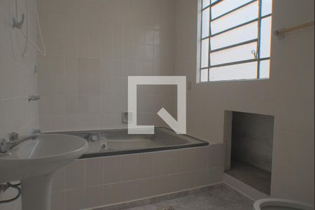 Casa para alugar com 150m², 2 quartos e 1 vagaBanheiro da Suíte