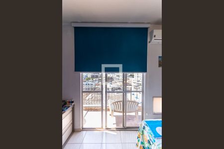 Apartamento à venda com 226m², 3 quartos e 2 vagas Apartamento à venda com 226m², 3 quartos e 2 vagasSuíte