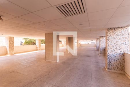 Apartamento à venda com 226m², 3 quartos e 2 vagas Apartamento à venda com 226m², 3 quartos e 2 vagasSalão de Festas