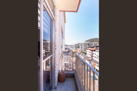 Apartamento à venda com 226m², 3 quartos e 2 vagas Apartamento à venda com 226m², 3 quartos e 2 vagasVaranda Sala