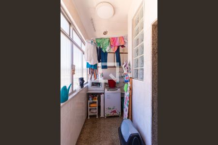 Apartamento à venda com 226m², 3 quartos e 2 vagas Apartamento à venda com 226m², 3 quartos e 2 vagasÁrea de Serviço