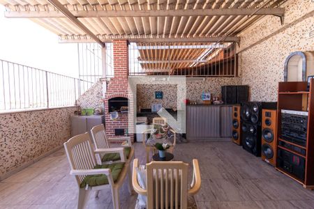 Apartamento à venda com 226m², 3 quartos e 2 vagas Apartamento à venda com 226m², 3 quartos e 2 vagasVaranda Segundo Andar