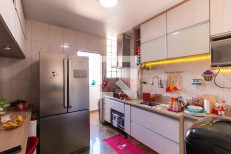 Apartamento à venda com 226m², 3 quartos e 2 vagas Apartamento à venda com 226m², 3 quartos e 2 vagasCozinha