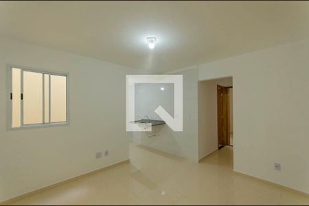 Sala e Cozinha Integrada de apartamento para alugar com 2 quartos, 40m² em Vila Santana, São Paulo