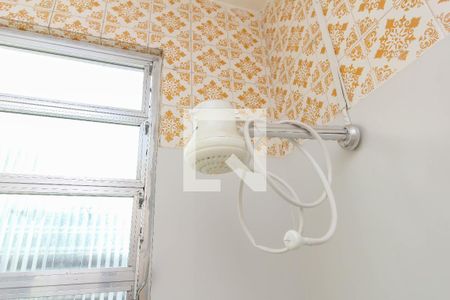 Apartamento à venda com 65m², 2 quartos e sem vagaChuveiro