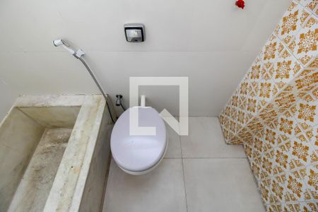 Apartamento à venda com 65m², 2 quartos e sem vagaBanheiro Social