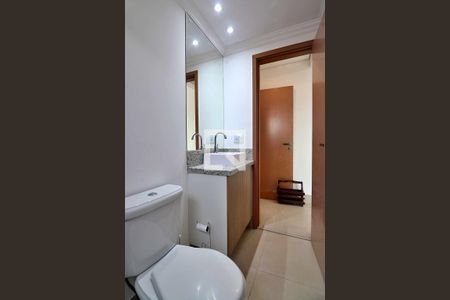 Apartamento à venda com 73m², 2 quartos e 2 vagasSuíte 1 - Banheiro