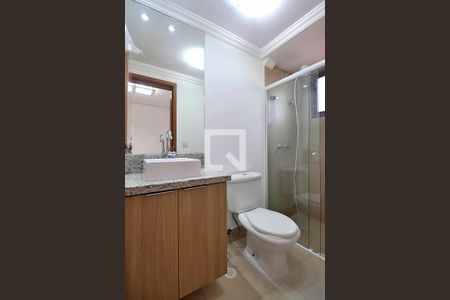 Apartamento à venda com 73m², 2 quartos e 2 vagasSuíte 2 - Banheiro