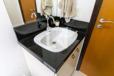 Casa à venda com 160m², 3 quartos e 2 vagasBanheiro da Suíte 