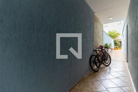 Casa à venda com 160m², 3 quartos e 2 vagasCorredor 