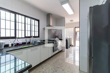 Casa à venda com 160m², 3 quartos e 2 vagasCozinha 