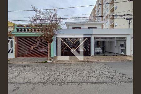 Casa à venda com 160m², 3 quartos e 2 vagasFachada 