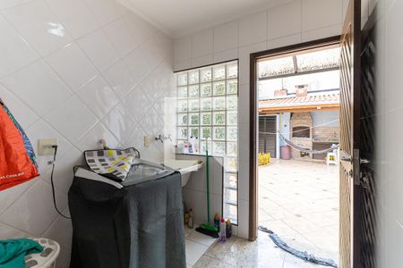 Casa à venda com 160m², 3 quartos e 2 vagasLavanderia 